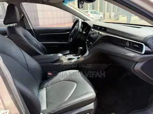 Toyota Camry 2018 White