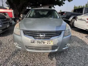 Nissan Altima 2.5 2012 Silver