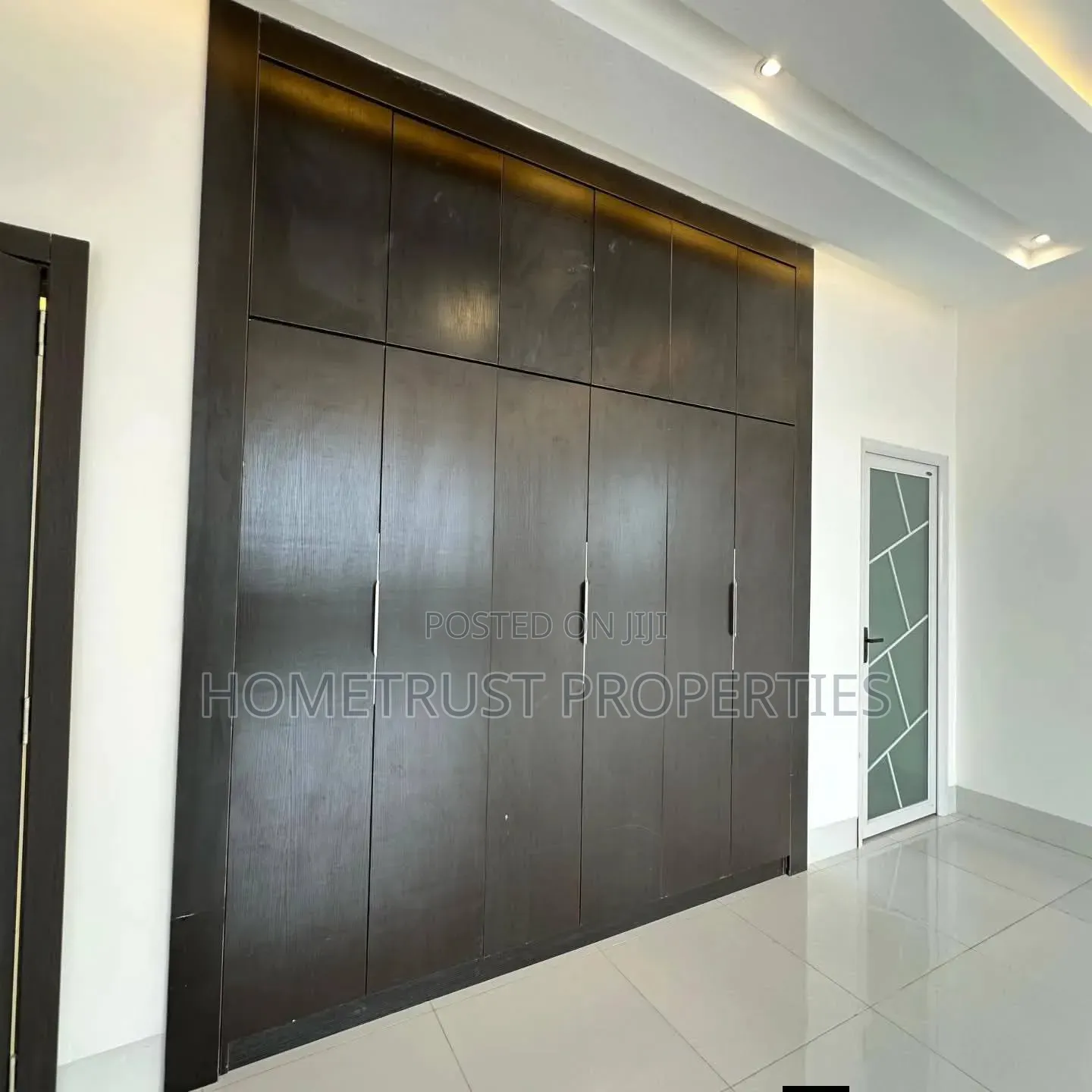 4bdrm Duplex in Spintex Shell, Baatsona Total for sale