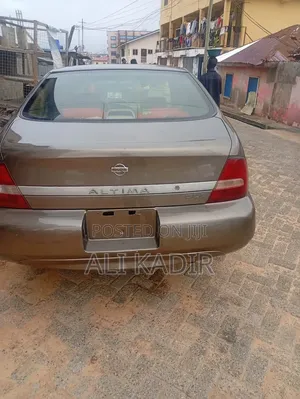 Nissan Altima 2013 Gold