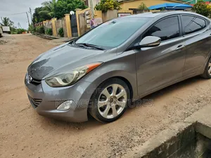 Hyundai Elantra Limited Sedan FWD (1.8L 4cyl 6A) 2013 Gray