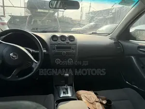Nissan Altima 2.5 S Sedan 2012 Silver