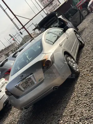 Nissan Altima 2012 Silver