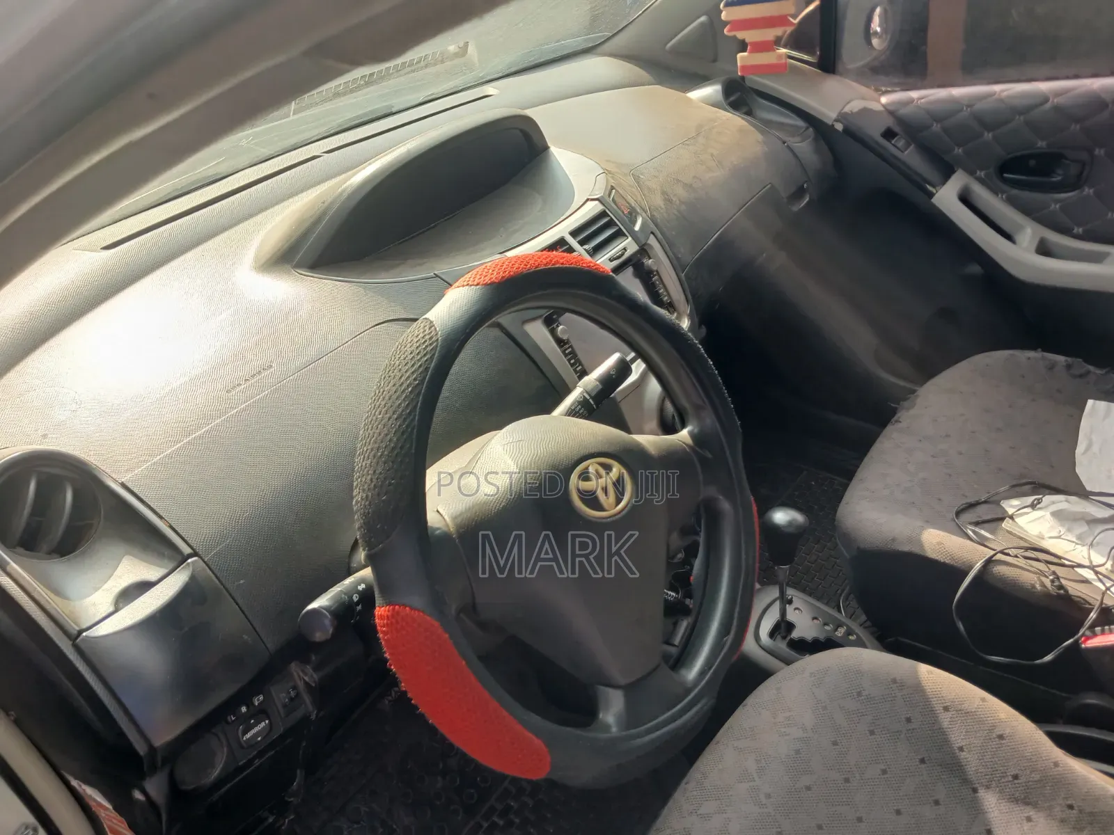 Toyota Vitz 2010 Gray