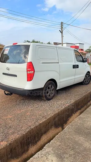 Hyundai H1 2008 White