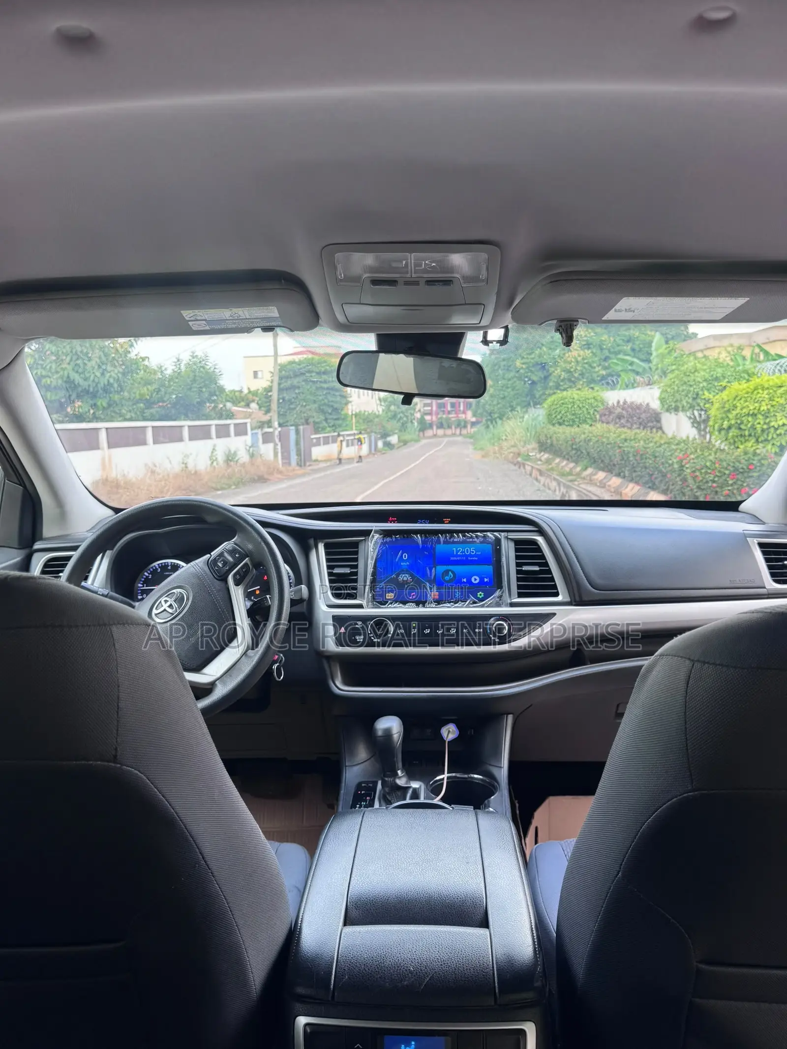 Toyota Highlander LE 4x2 (2.7L 4cyl 6A) 2018 Gray