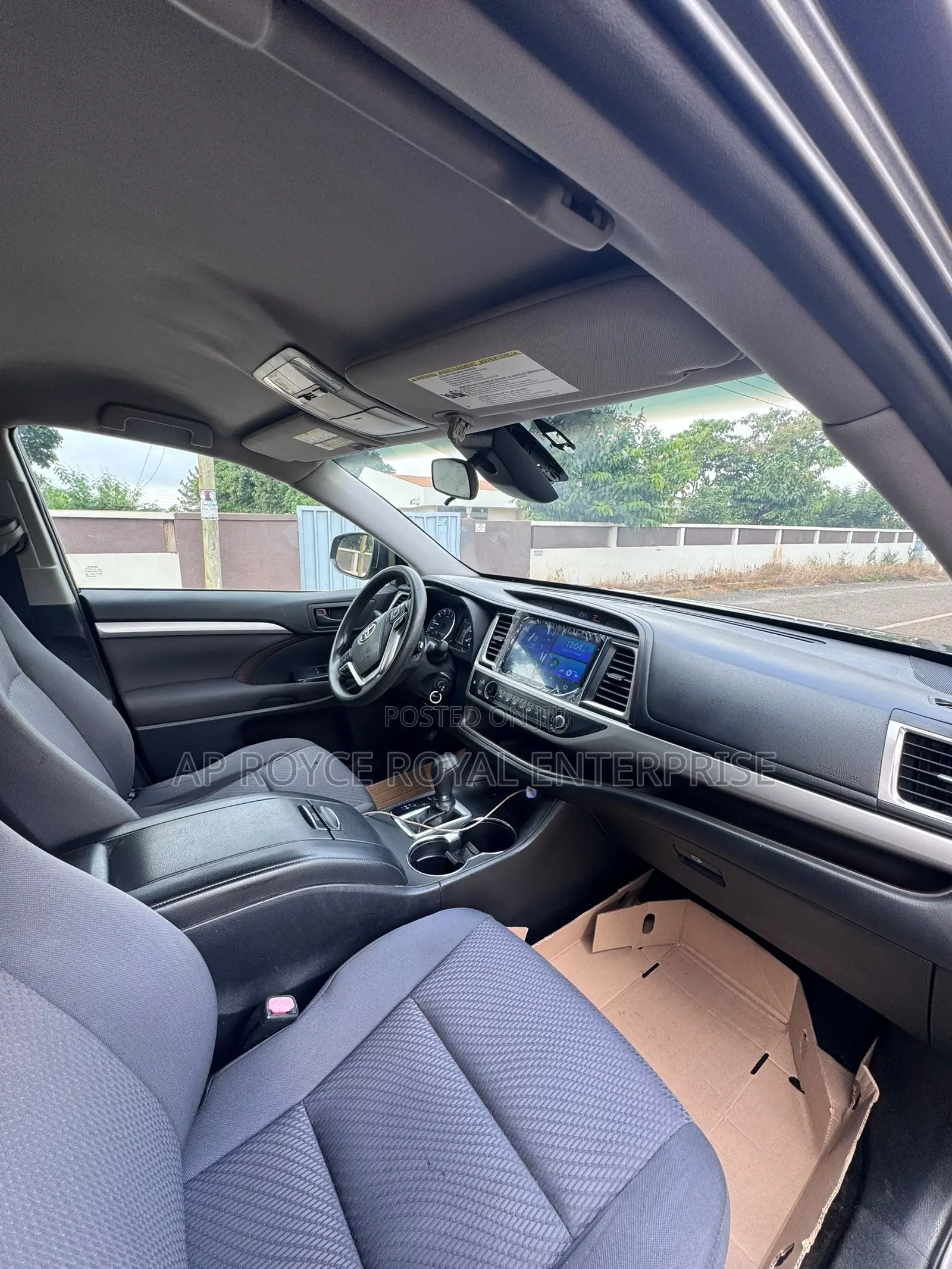 Toyota Highlander LE 4x2 (2.7L 4cyl 6A) 2018 Gray
