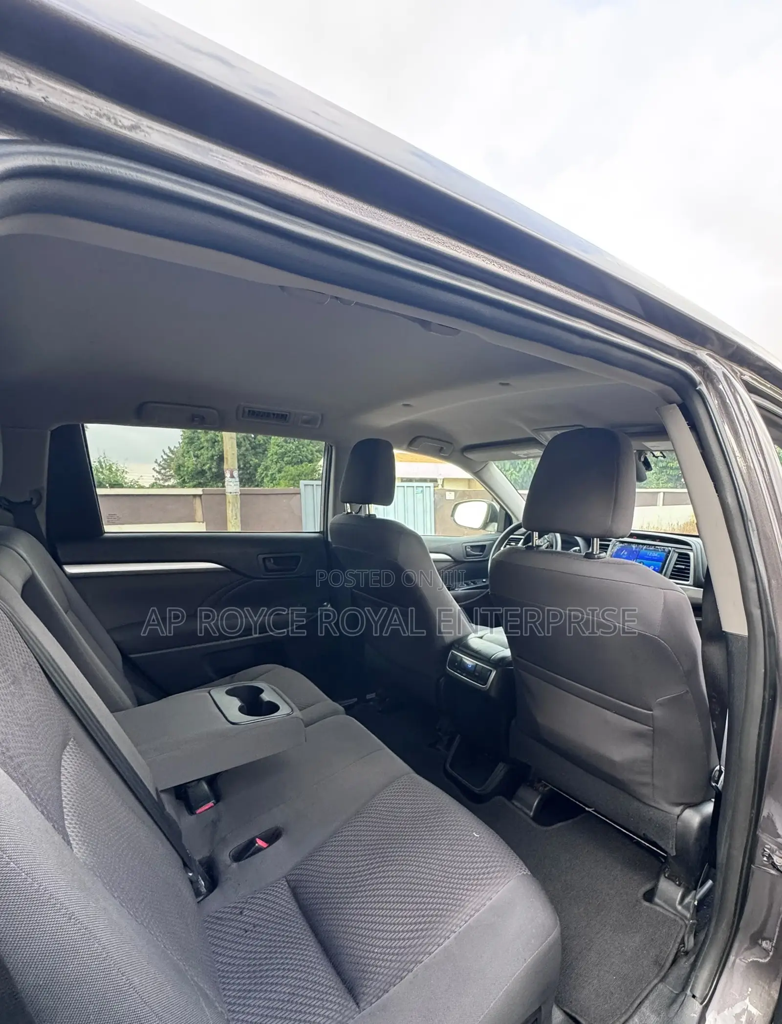 Toyota Highlander LE 4x2 (2.7L 4cyl 6A) 2018 Gray