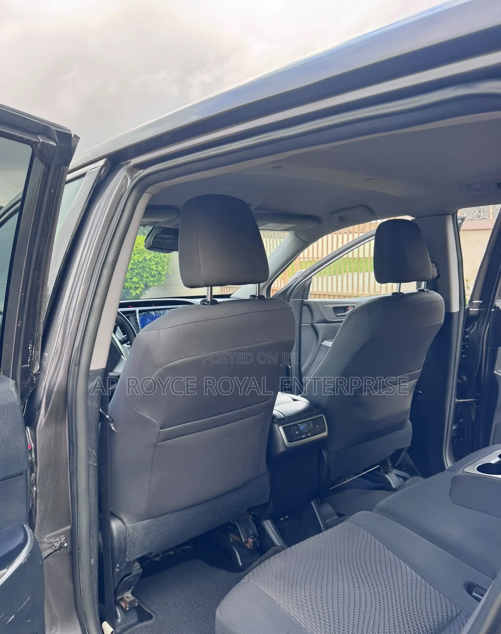 Toyota Highlander LE 4x2 (2.7L 4cyl 6A) 2018 Gray