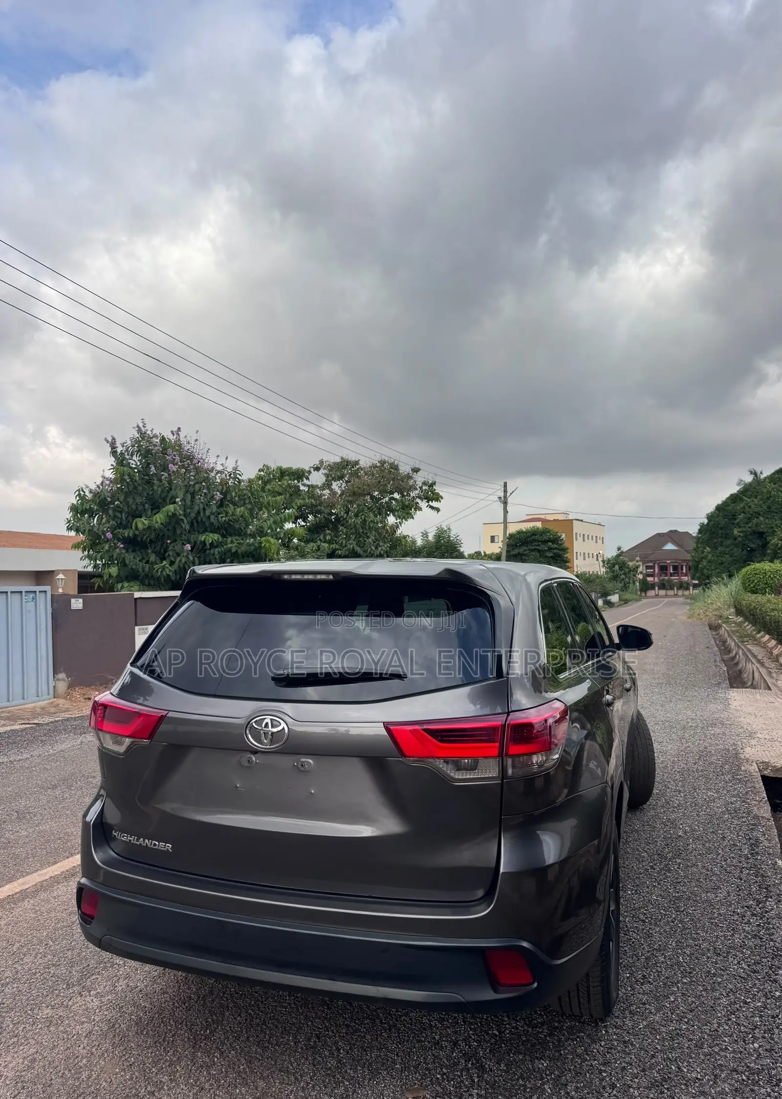 Toyota Highlander LE 4x2 (2.7L 4cyl 6A) 2018 Gray