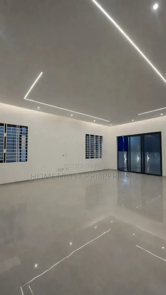 4bdrm Duplex in Spintex Sakumono, Baatsona Total for sale