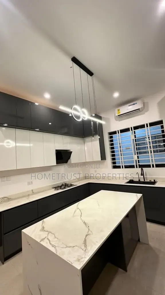 4bdrm Duplex in Spintex Sakumono, Baatsona Total for sale