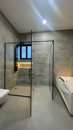 4bdrm Duplex in Spintex Sakumono, Baatsona Total for sale