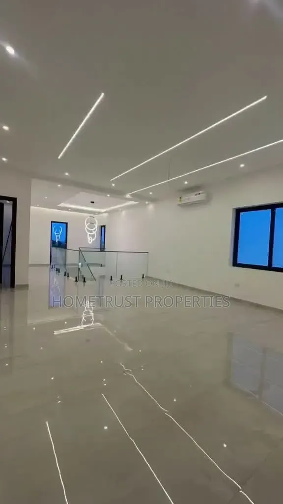 4bdrm Duplex in Spintex Sakumono, Baatsona Total for sale