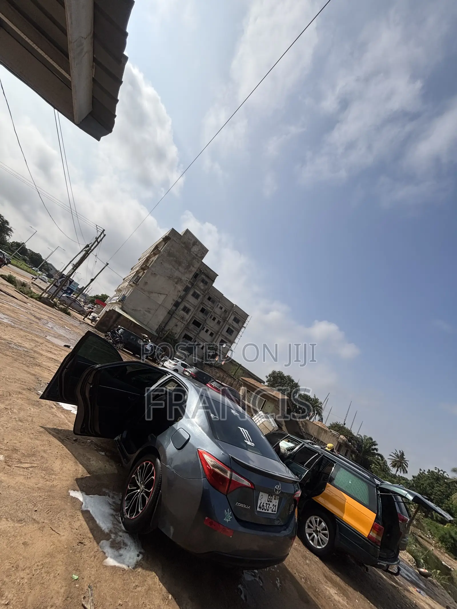 Toyota Corolla LE 4dr Sedan (1.8L 4cyl CVT) 2015 Gray