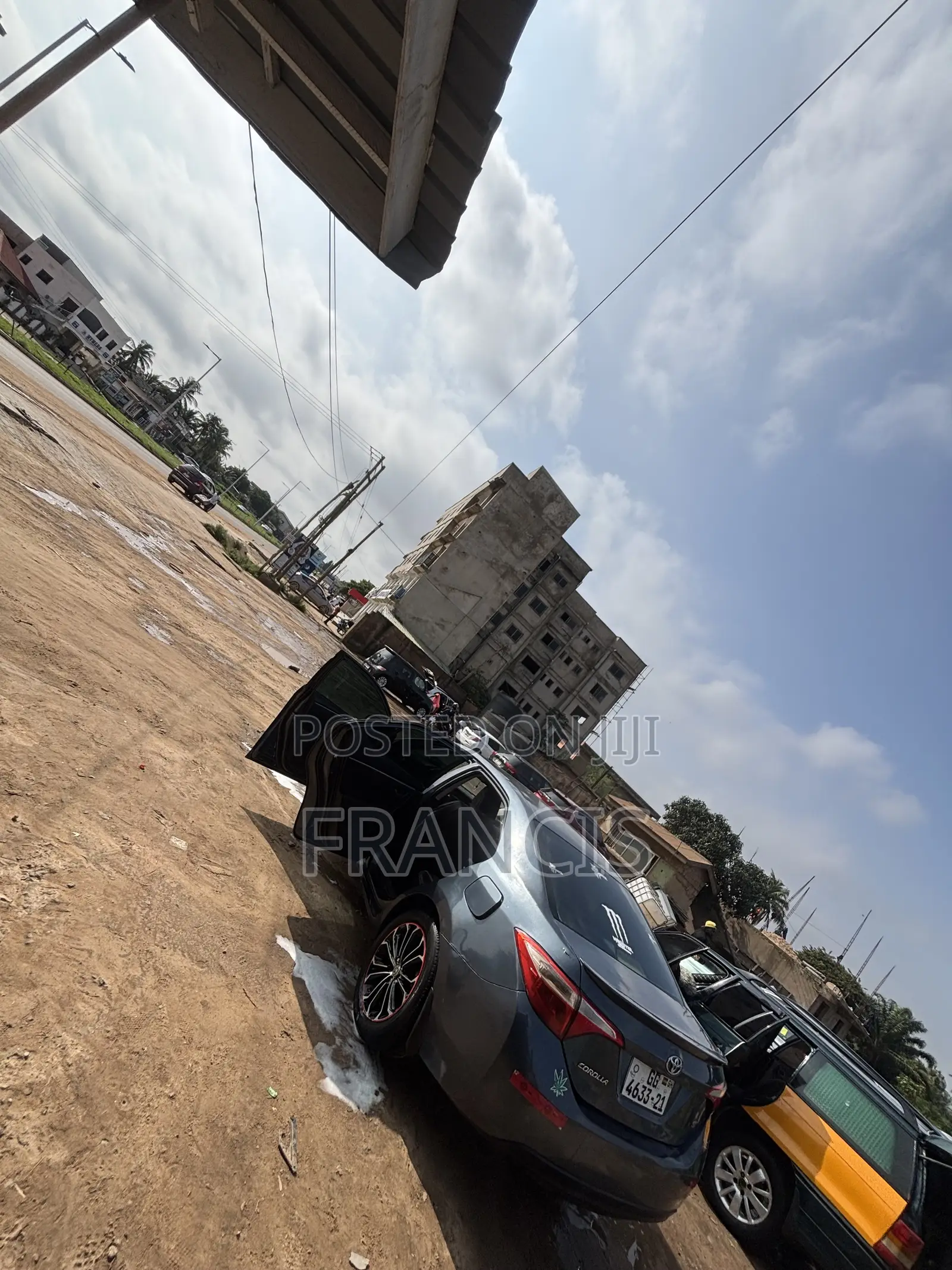 Toyota Corolla LE 4dr Sedan (1.8L 4cyl CVT) 2015 Gray