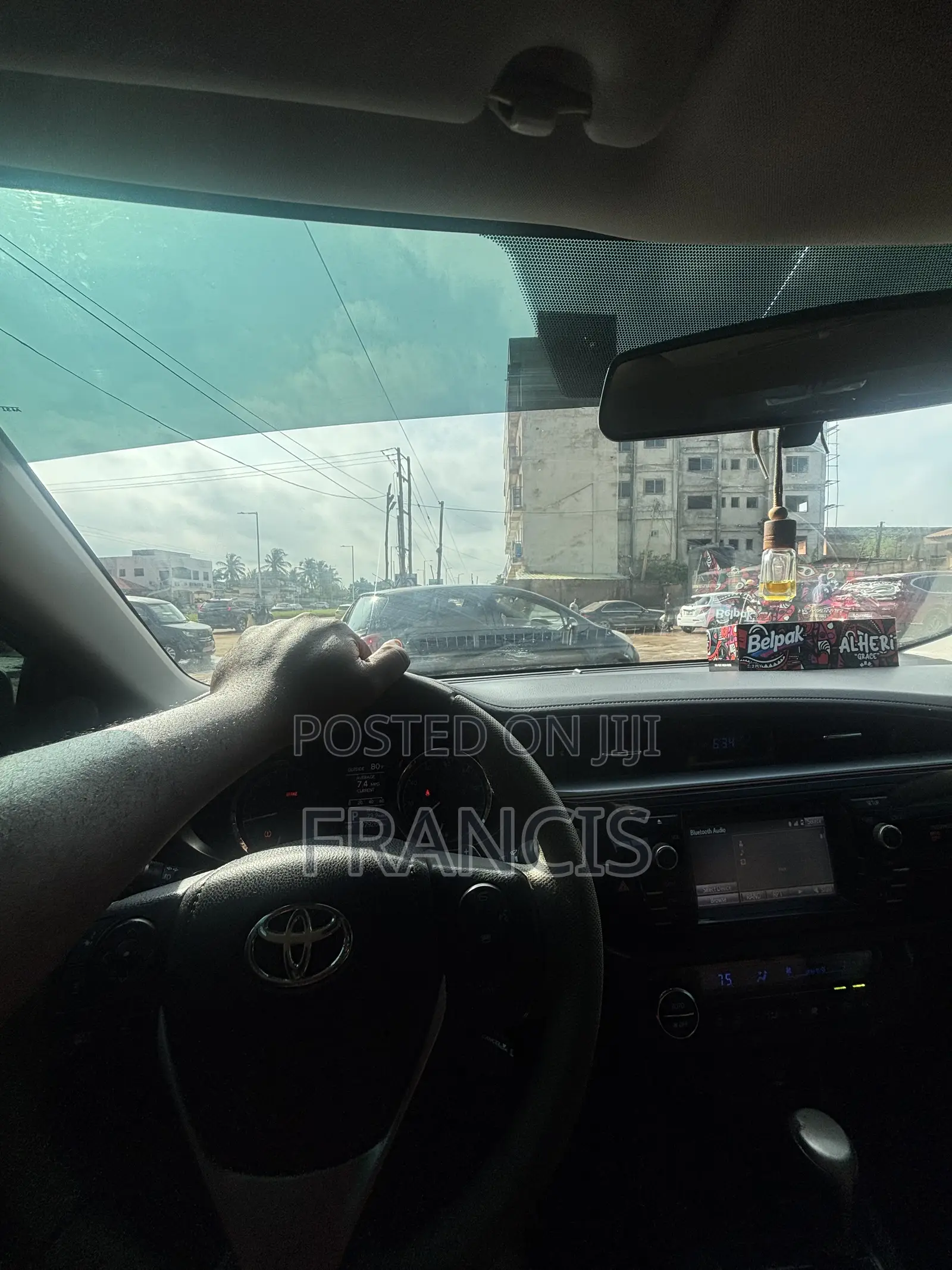 Toyota Corolla LE 4dr Sedan (1.8L 4cyl CVT) 2015 Gray