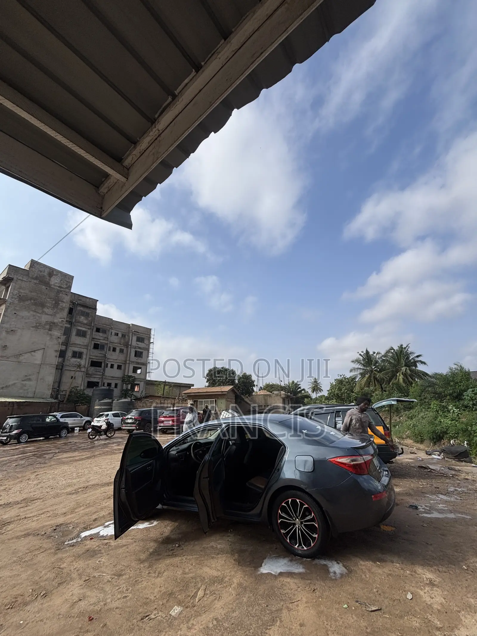 Toyota Corolla LE 4dr Sedan (1.8L 4cyl CVT) 2015 Gray