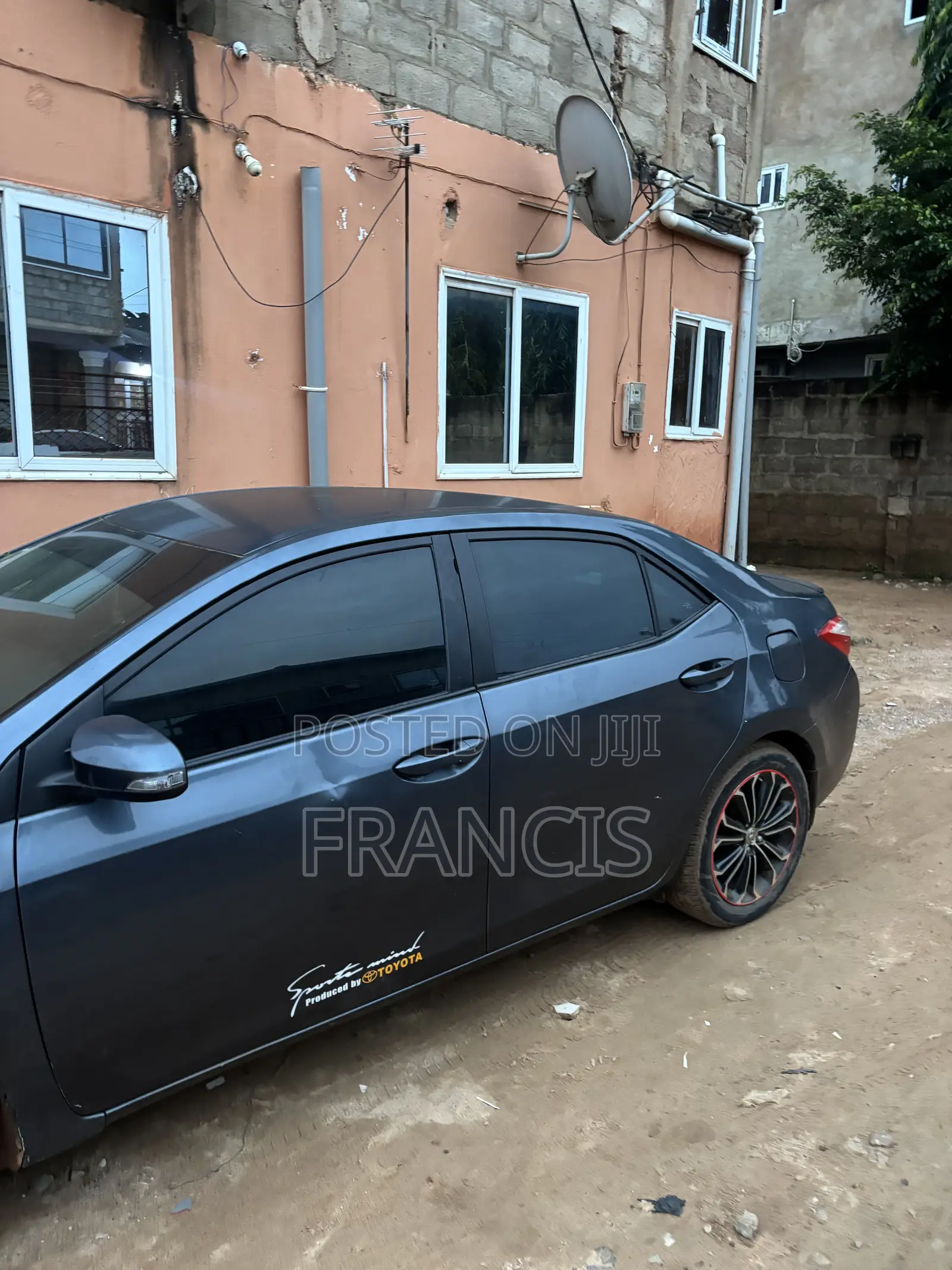 Toyota Corolla LE 4dr Sedan (1.8L 4cyl CVT) 2015 Gray