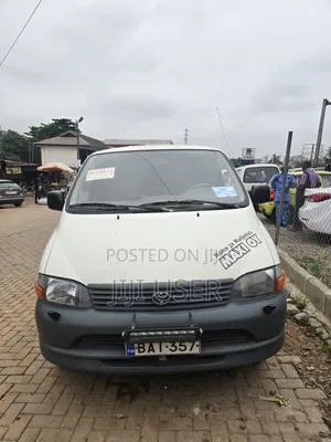 Toyota HiAce 2010 White
