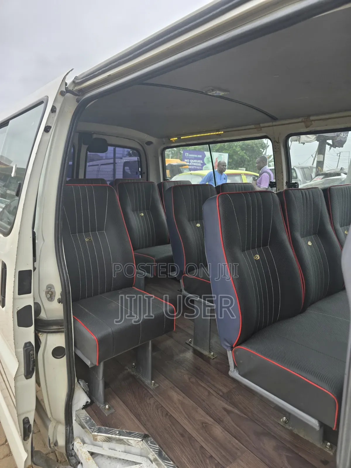 Toyota HiAce 2010 White