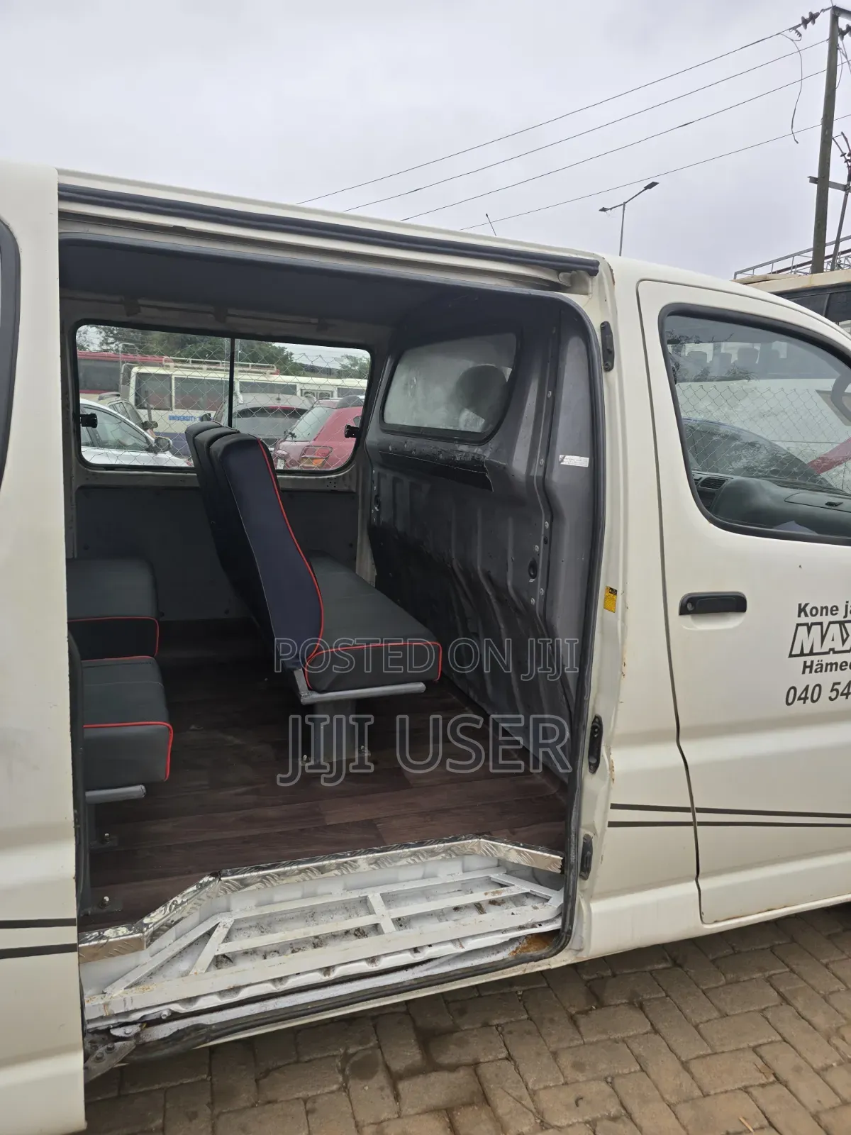 Toyota HiAce 2010 White