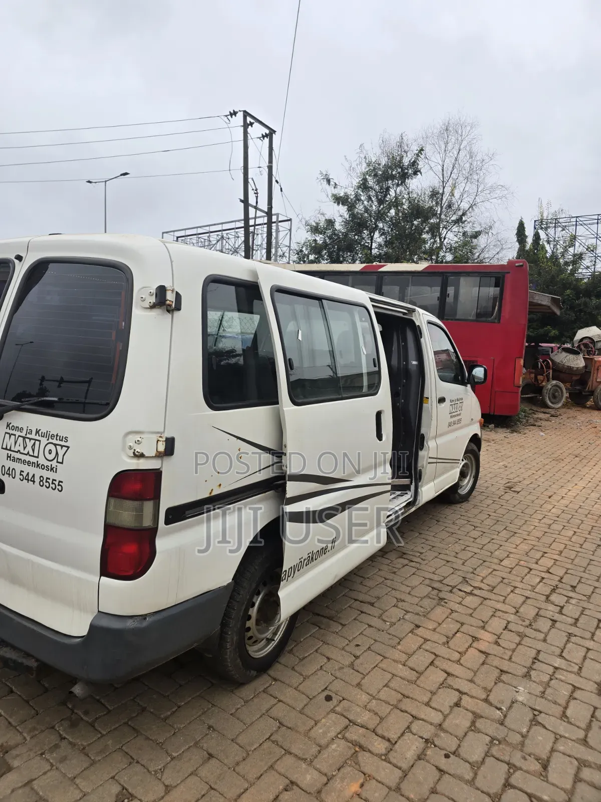 Toyota HiAce 2010 White