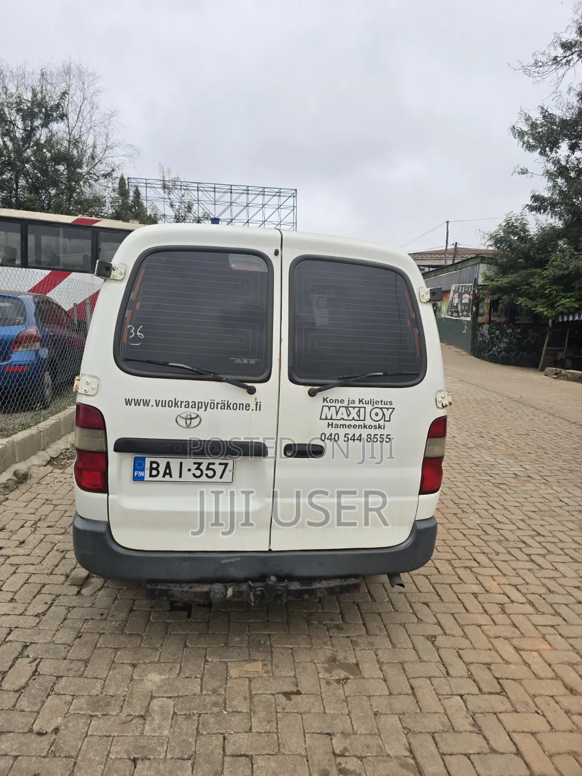Toyota HiAce 2010 White