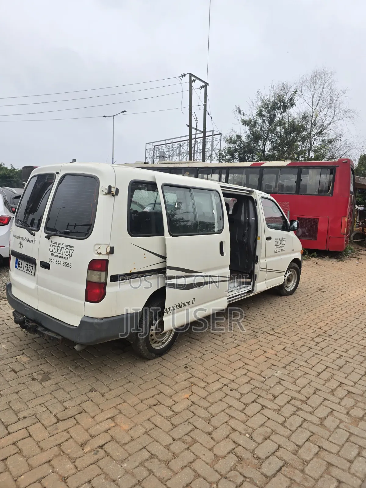 Toyota HiAce 2010 White