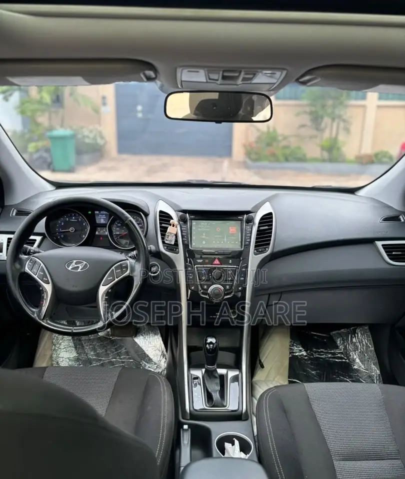 Hyundai Elantra 2016 Black