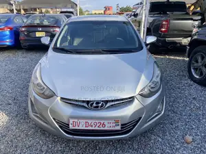 Hyundai Elantra 2015 Silver