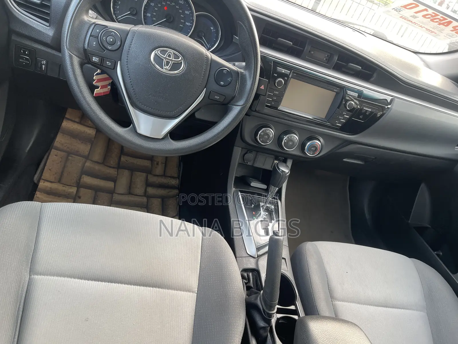 Toyota Corolla LE 4dr Sedan (1.8L 4cyl CVT) 2016 Silver