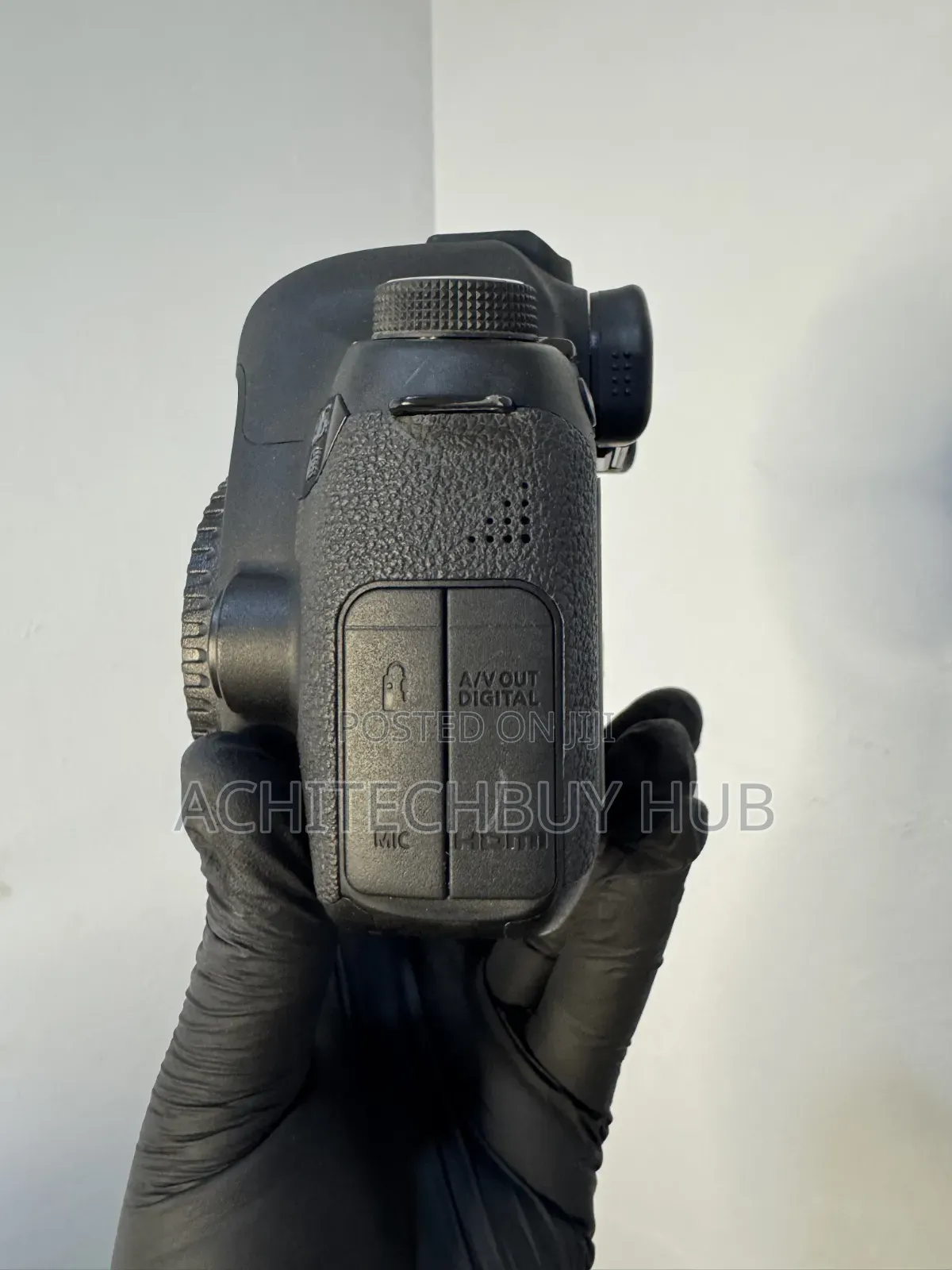 Canon 6d Full Frame DSLR Camera Body 98% New + Free Bag