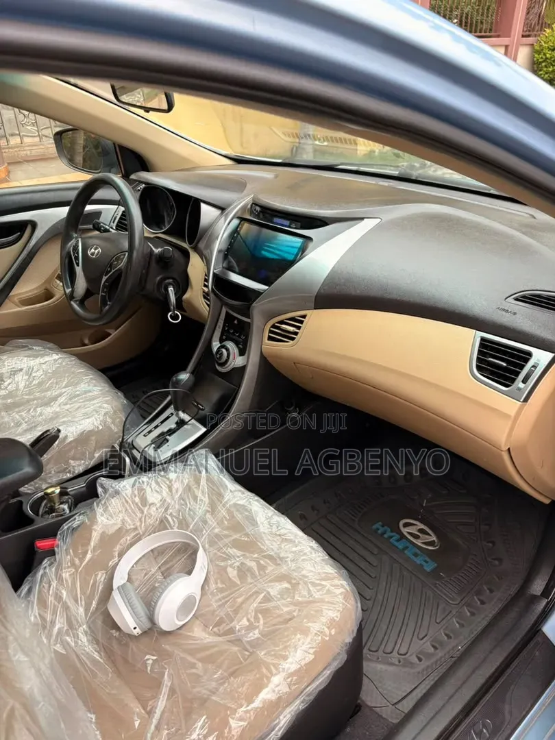 Hyundai Elantra 2013 Gray