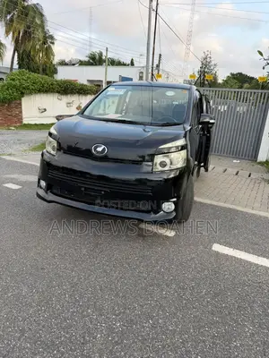 Toyota Voxy 2011 Black