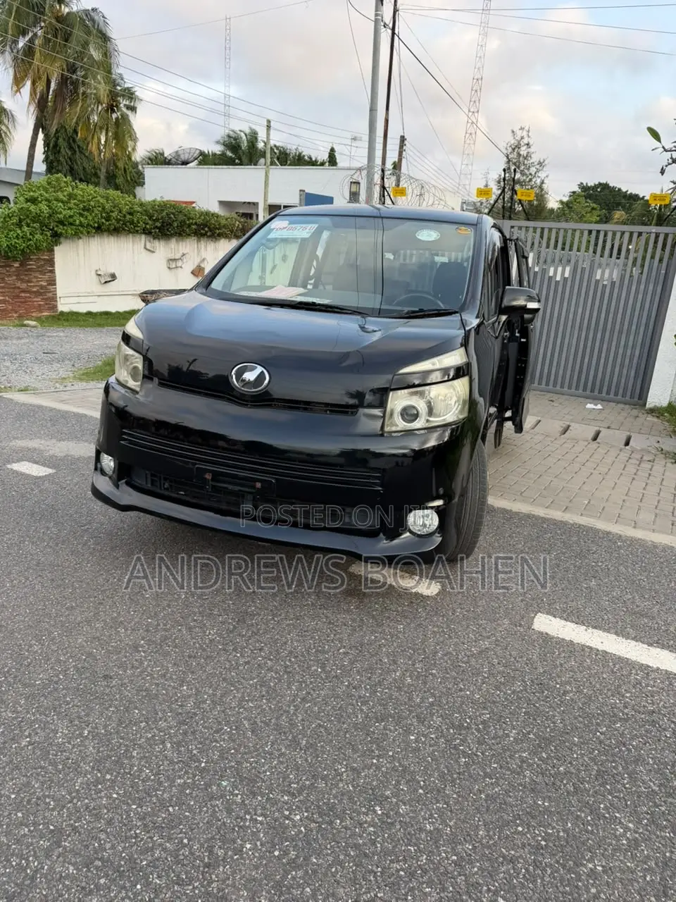 Toyota Voxy 2011 Black