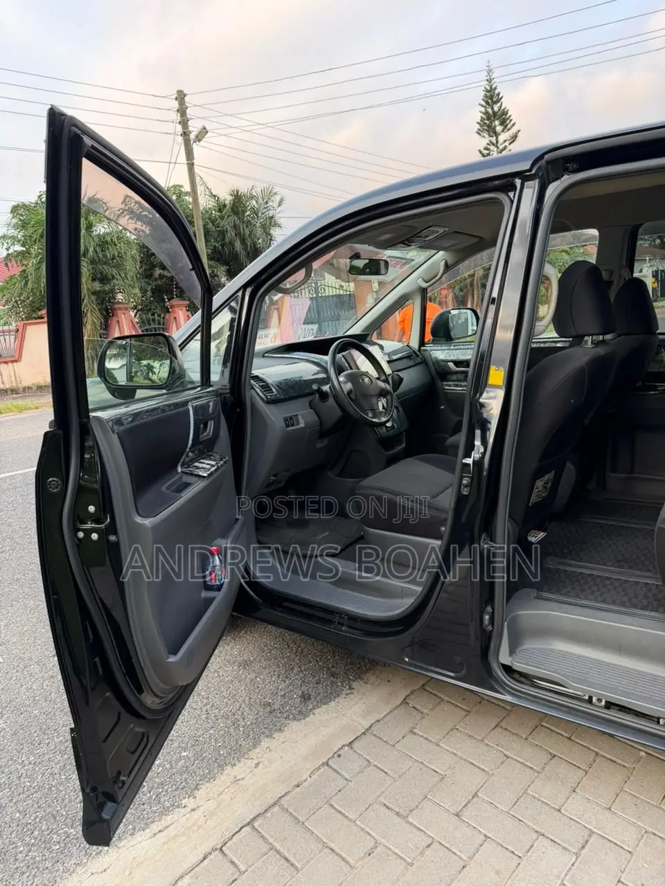 Toyota Voxy 2011 Black