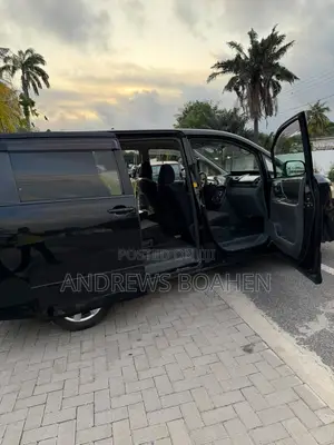 Toyota Voxy 2011 Black