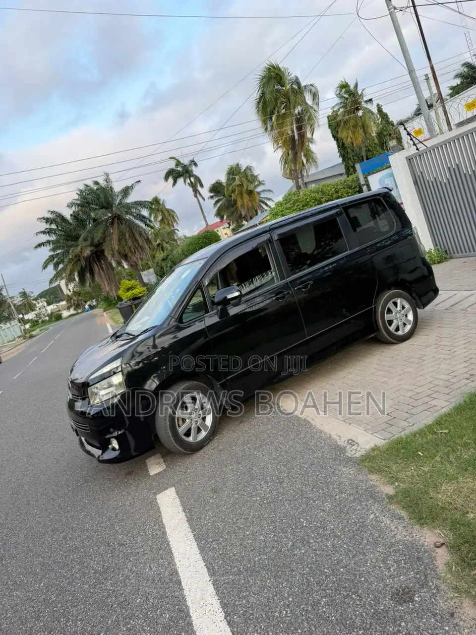 Toyota Voxy 2011 Black