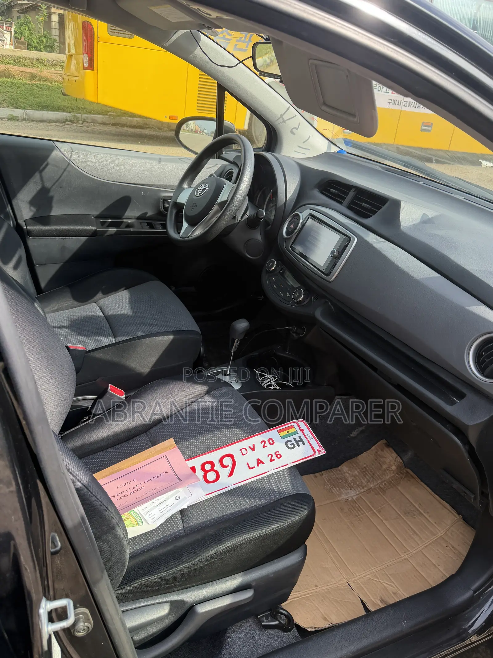 Toyota Vitz 1.3 AWD 3dr 2012 Black