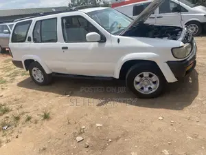 Nissan Pathfinder SE 4x4 2004 White