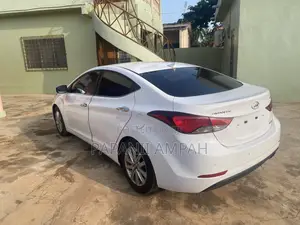 Hyundai Avante 2015 White
