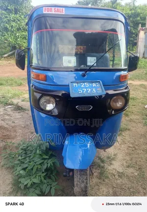 Bajaj RE 2025 Blue