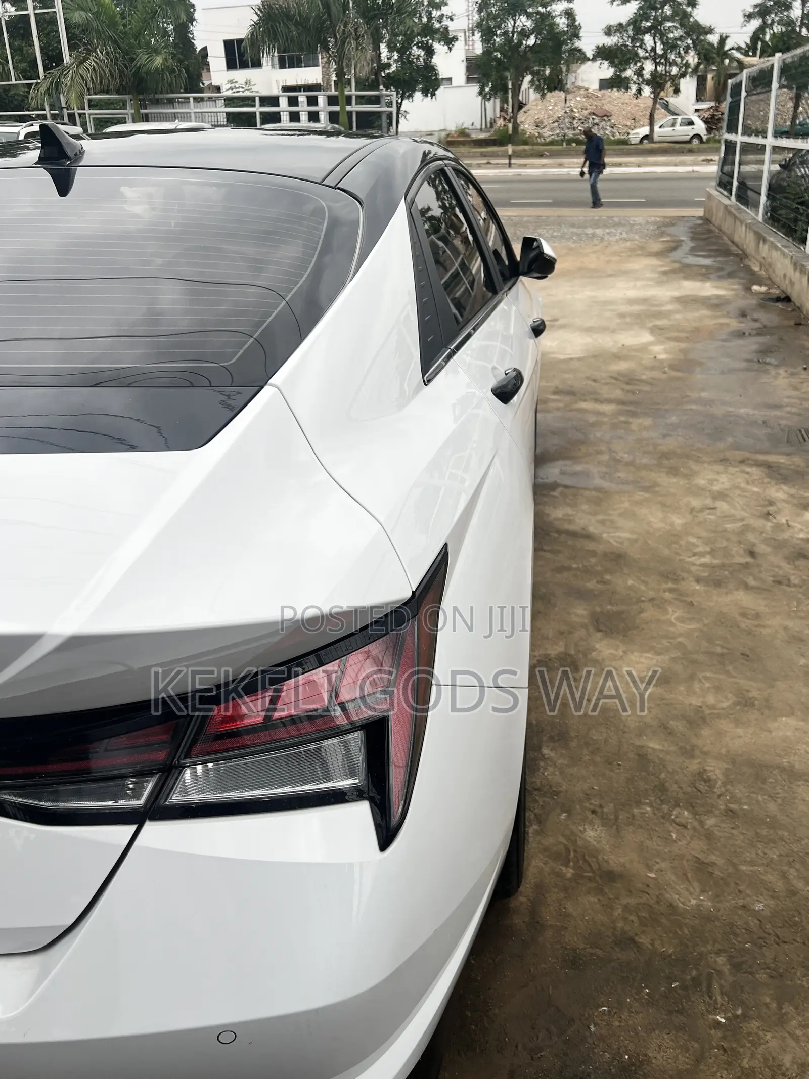 Hyundai Elantra Limited 2024 White