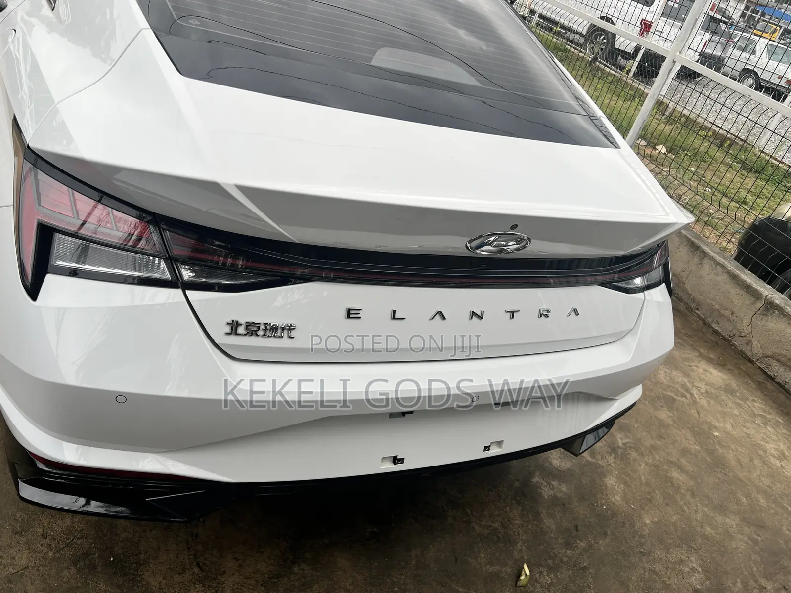 Hyundai Elantra Limited 2024 White
