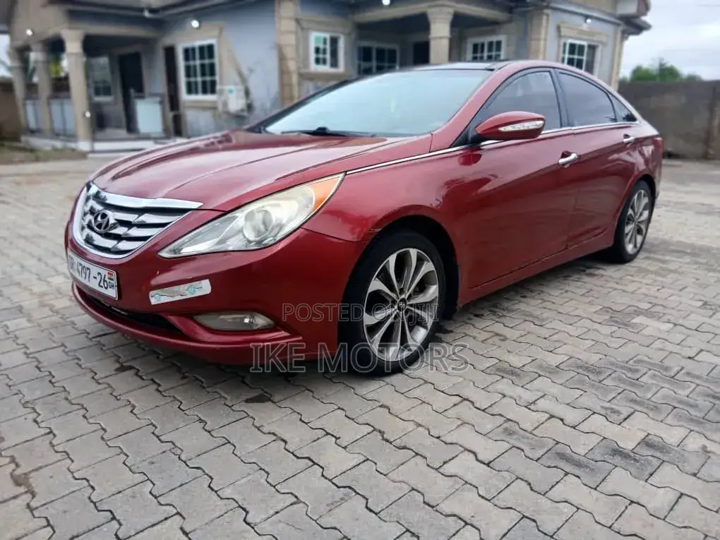 Hyundai Sonata 2013 Red