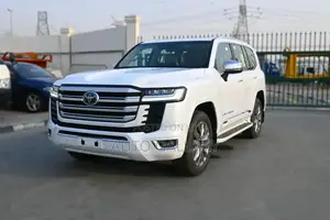 New Toyota Land Cruiser LC300 2025 White