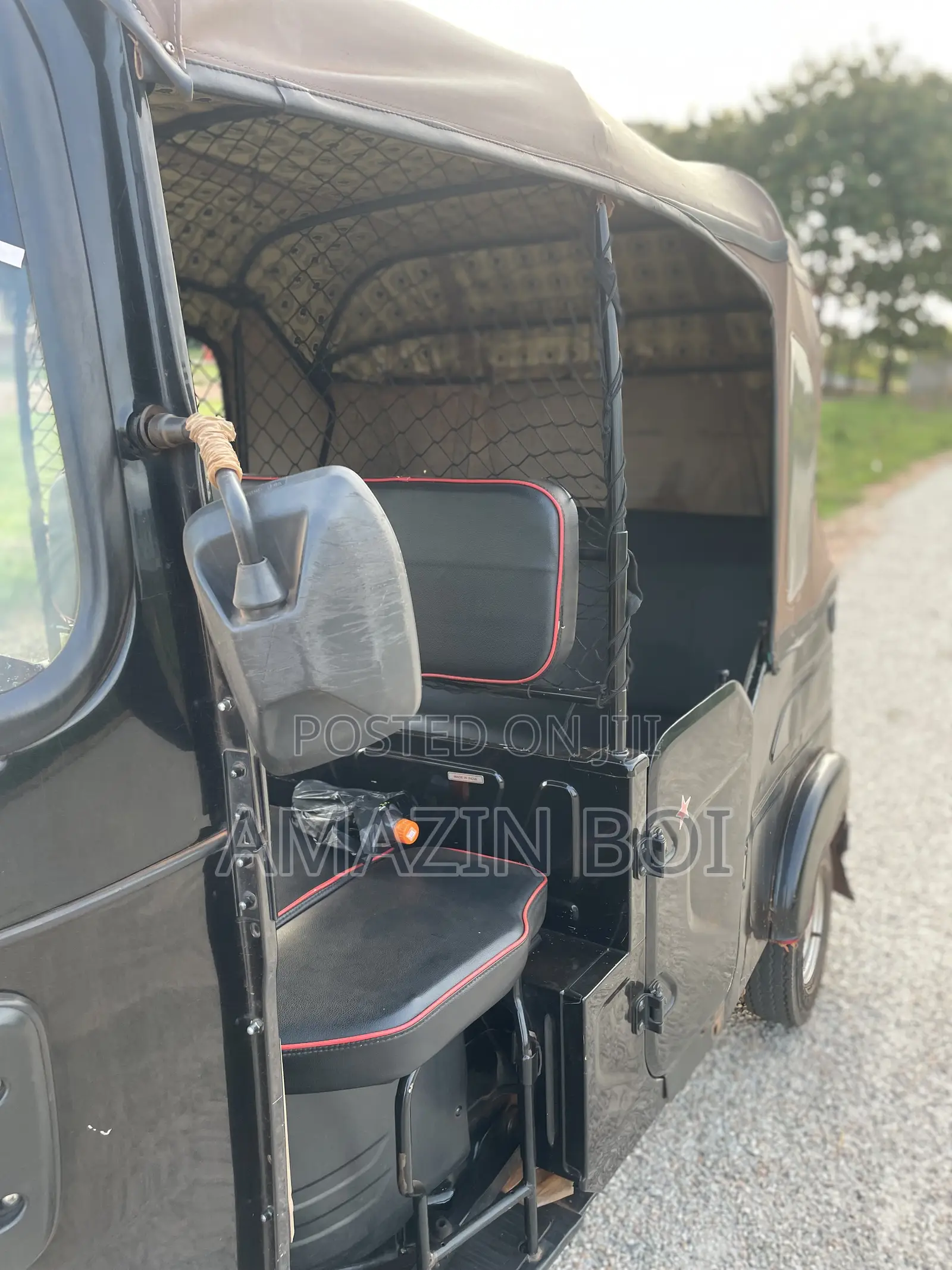 Bajaj RE 2025 Black