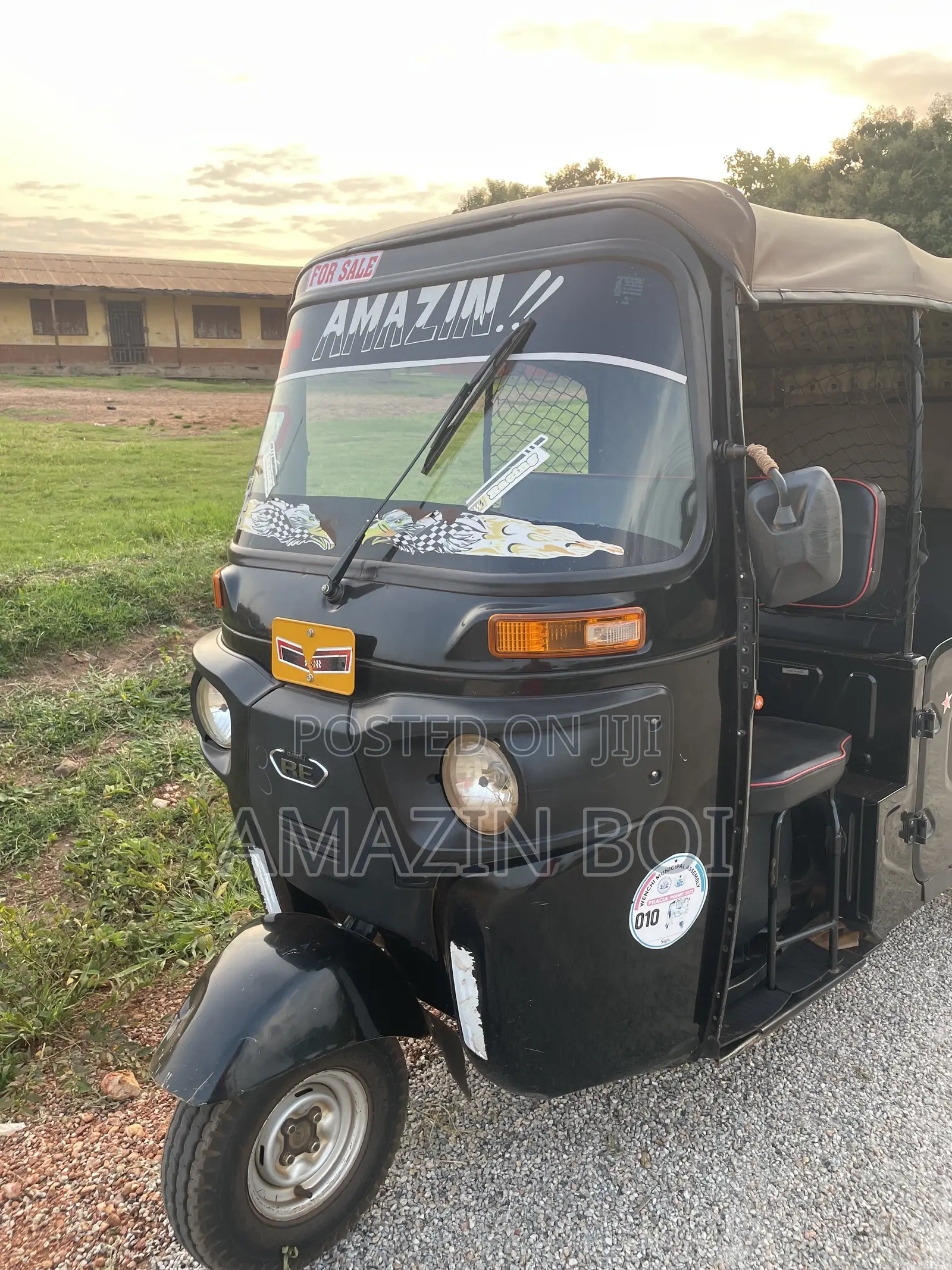 Bajaj RE 2025 Black