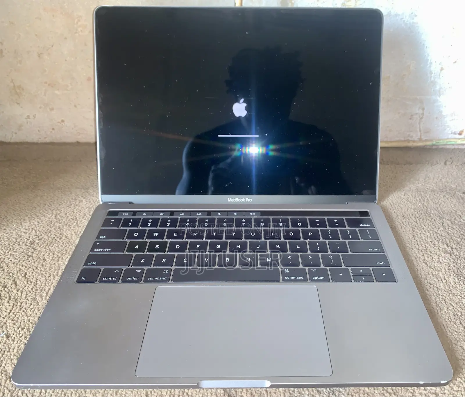 Laptop Apple MacBook Pro 16GB Intel Core i7 SSD 256GB
